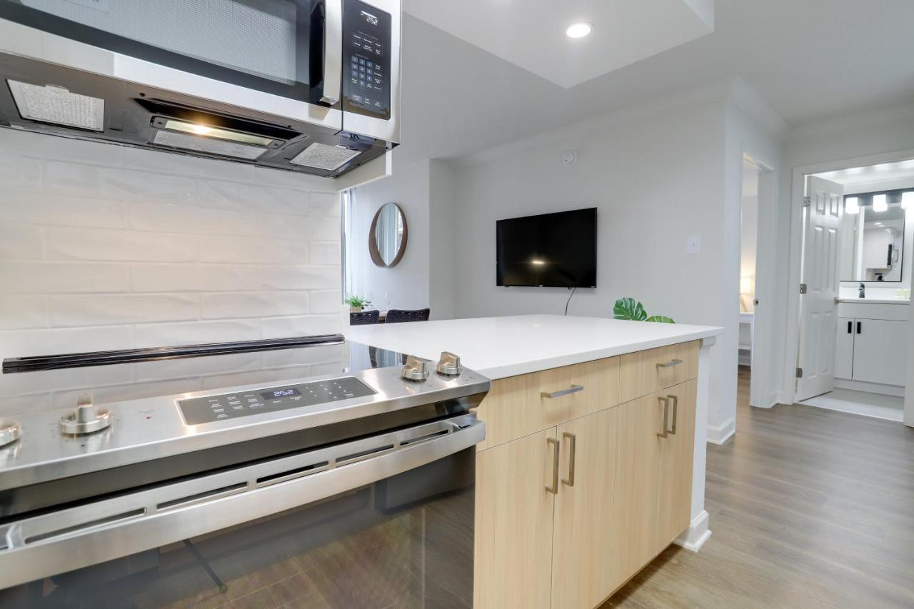 Modern & Charming Apt With Rooftop @Pentagon City 알링턴 외부 사진