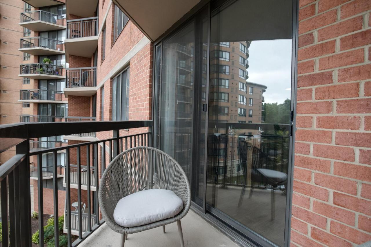 Modern & Charming Apt With Rooftop @Pentagon City 알링턴 외부 사진