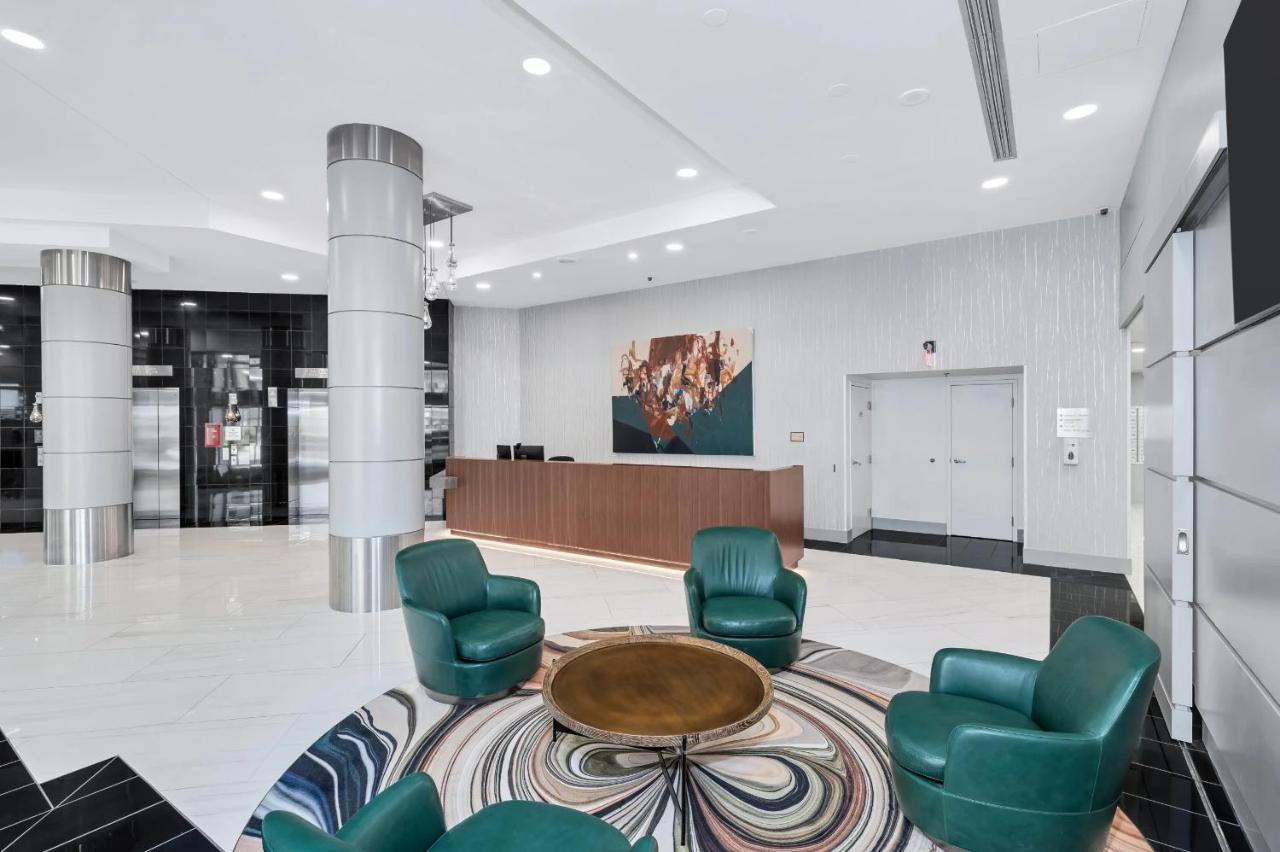 Modern & Charming Apt With Rooftop @Pentagon City 알링턴 외부 사진
