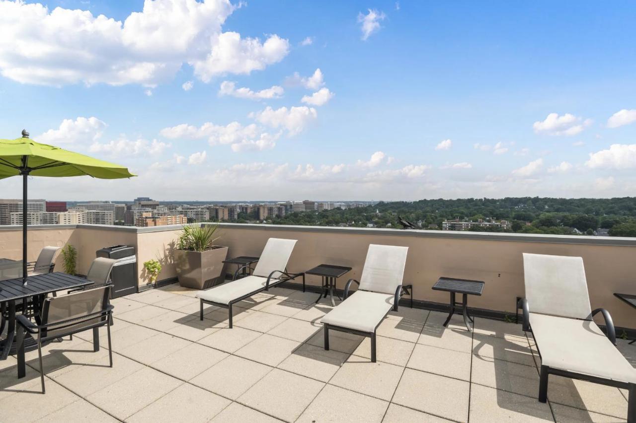 Modern & Charming Apt With Rooftop @Pentagon City 알링턴 외부 사진